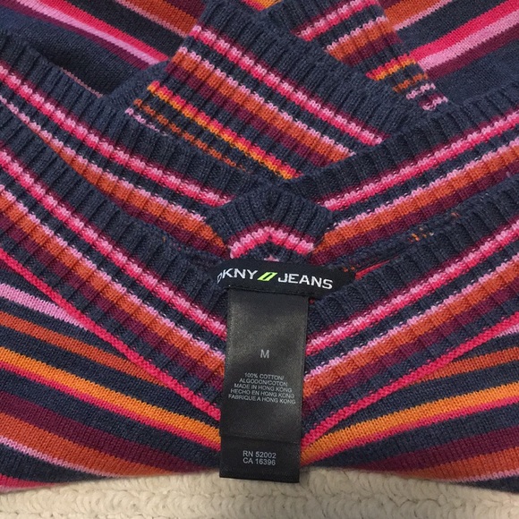 DKNY Jeans sweater. - Picture 3 of 10